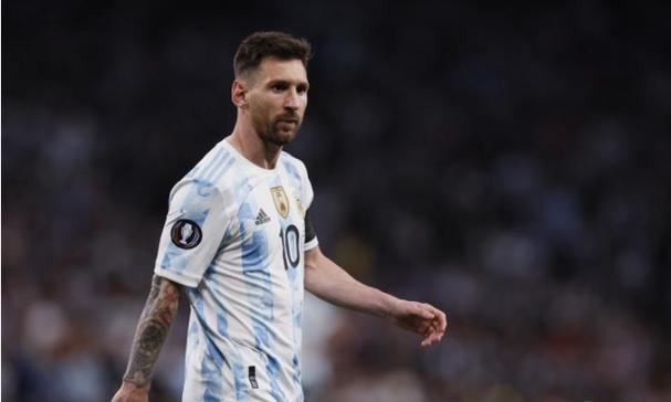 哈里王子意外撞上威廉地球奖巡演，专家称兄弟情已淡化！